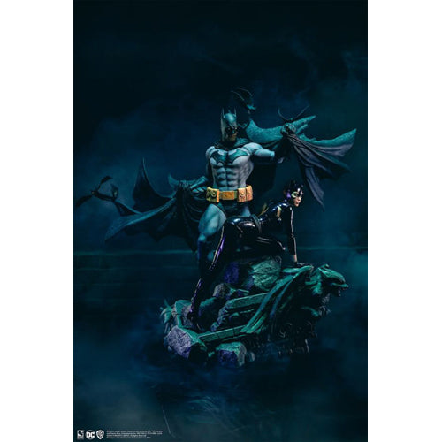 Batman & Catwoman Reunion 1:4 Scale Statue